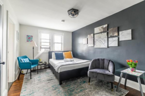 Upscale Studio - Boutique Apartment - PRIME Downtown Location!